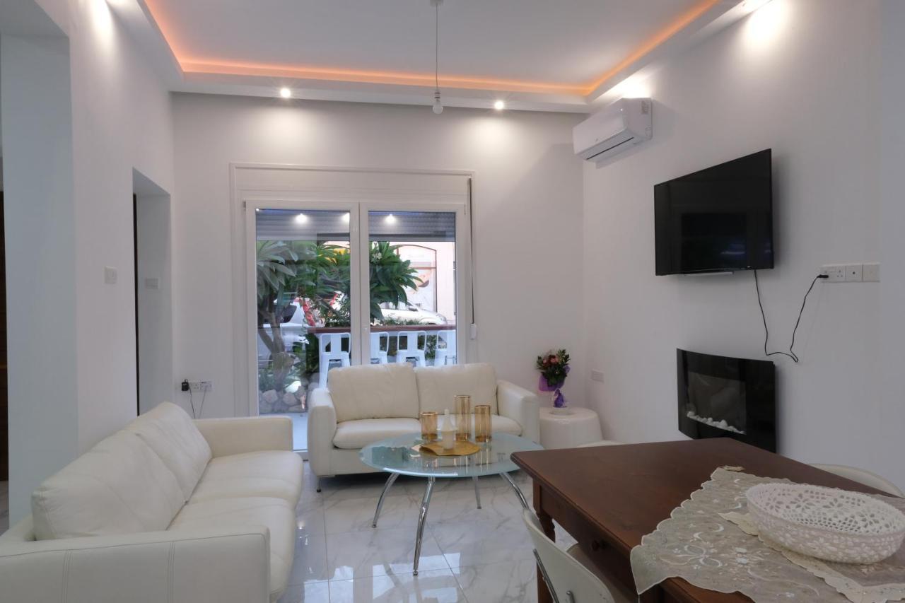 Luxury Fani House Next To Harbor Area With Jacuzzi Διαμέρισμα Πάφος Εξωτερικό φωτογραφία